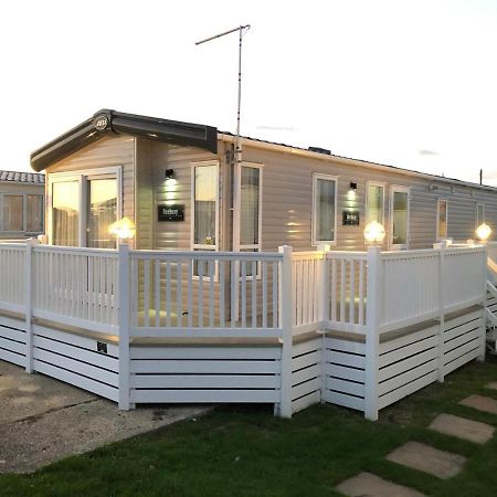 The Sherbourne Villa Selsey Exterior foto