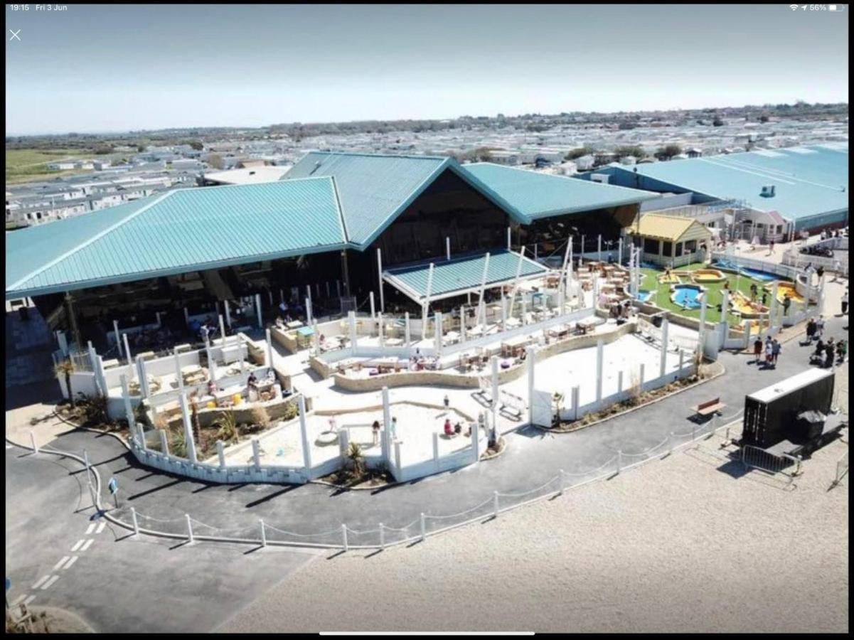 The Sherbourne Villa Selsey Exterior foto