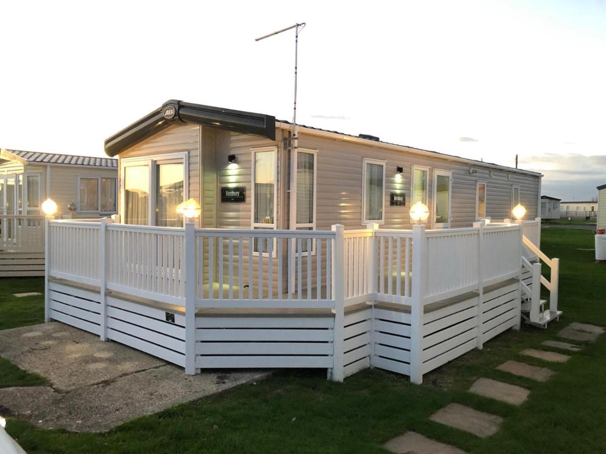 The Sherbourne Villa Selsey Exterior foto
